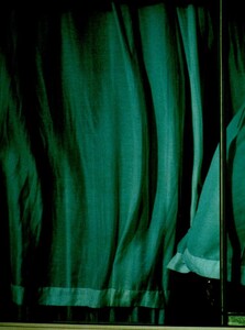 ARCHIVIO - Vogue Italia (February 2001) - The Vagaries of Fashion - 021.jpg