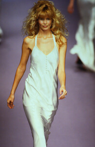 186233186_karl-lagerfeld-fw-1995(21).thumb.jpg.409f4b05f802fd5c2cfe53d36766ff46.jpg