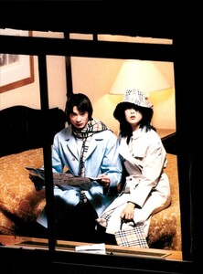 ARCHIVIO - Vogue Italia (February 2001) - The Vagaries of Fashion - 006.jpg