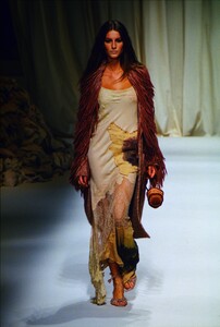 2043880253_moschino-fw-1999(2).thumb.jpg.ccc3ae5ca768564adc091e7c842138f8.jpg