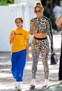 24322672-7967723-Family_reunion_Jennifer_Lopez_50_and_her_daughter_Emme_11_were_s-a-10_1580871168678.jpg