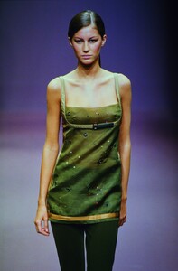 333161831_prada-fw-1999(12).thumb.jpg.c0ddf84b5c8cd1a8f60b5114c6eafdd5.jpg