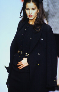 595042606_chanel-fw-1995(15).thumb.jpg.42fb5259a2900509dffc955e3742e8dd.jpg