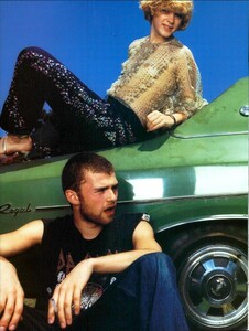 ARCHIVIO - Vogue Italia (May 2000) - Summer Clicks - 015.jpg