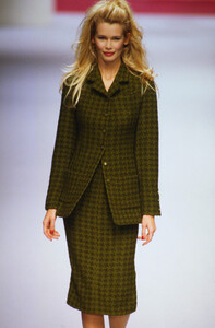chanel-fw-1995 (8).jpg