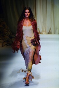 720647165_moschino-fw-1999(1).thumb.jpg.0173bfc57f0bc9db2511bc48bd0313ac.jpg