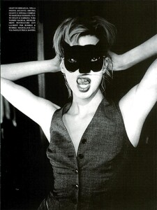 ARCHIVIO - Vogue Italia (September 1997) - A Magic Story - 008.jpg