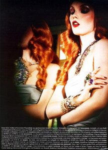 Vogue Germany (December 2005) - Ich Will Mehr! - 007.jpg