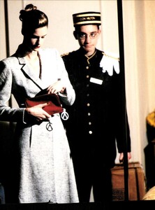 ARCHIVIO - Vogue Italia (February 2001) - The Vagaries of Fashion - 004.jpg