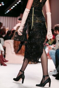 Fendi-RTW-FW20-Milan-5840-1582225578.thumb.jpg.68e56173a1bb49138535a3f434b96359.jpg