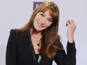 Leute-Carla-Bruni-Sarkozy-mag-nicht-tatenlos-rumstehen.jpg