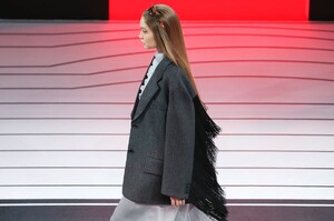 Prada-RTW-FW20-Milan-4701-1582216451.thumb.jpg.dd27a8f7dfa3b3dbb7c941a5396e4c4f.jpg