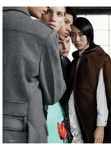 Vanderperre_Prada_Fall_Winter_19_20_03.thumb.png.3f119d0461d300433b94702ec222b9d5.png