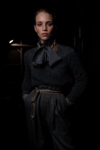 backstage-defile-alberta-ferretti-automne-hiver-2020-2021-milan-coulisses-165.thumb.jpg.7b71161df154bb4082e4172d647ceaea.jpg