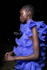 backstage-defile-alberta-ferretti-automne-hiver-2020-2021-milan-coulisses-348.thumb.jpg.3d57fdf5e45f0e502d215130e861ca40.jpg