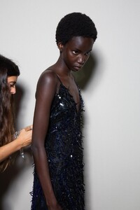 backstage-defile-alberta-ferretti-printemps-ete-2020-milan-coulisses-63.thumb.jpg.a5e0baa5154258f1047dc42961c9c20b.jpg