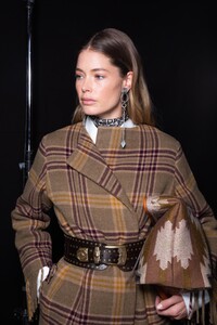 backstage-defile-etro-automne-hiver-2020-2021-milan-coulisses-120.thumb.jpg.44e996af85ed83ffc23a4c056c05448b.jpg