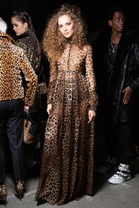 backstage-defile-philipp-plein-automne-hiver-2020-2021-milan-coulisses-114.thumb.jpg.108511ee1ba6f77cac524c8de404550e.jpg