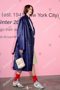 coach-show-backstage-fall-winter-2020-new-york-fashion-week-usa-shutterstock-editorial-10553318f.thumb.jpg.491c8667dec7b68db9c213d613a8c545.jpg