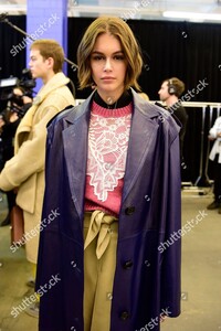 coach-show-backstage-fall-winter-2020-new-york-fashion-week-usa-shutterstock-editorial-10553318p.thumb.jpg.d562f58fe0c4a5da57be65f88c207d34.jpg