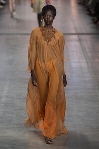 defile-alberta-ferretti-printemps-ete-2020-milan-look-9.thumb.jpg.df3a53aa7da8b856f9e7423163d32218.jpg