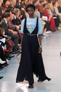 defile-chloe-printemps-ete-2020-paris-look-47.thumb.jpg.2134acbe579387fdf0908d0495b08e7a.jpg