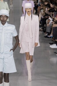 defile-max-mara-printemps-ete-2020-milan-look-48.thumb.jpg.052b71399327a18381da94d403f97032.jpg