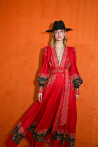 etro-bsb-rtw-fall-2020-da-008.thumb.jpg.cd5e6313e11b6465bb001caf944e8805.jpg