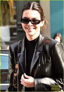 kendall-jenner-rocks-matrix-inspired-outfit-for-lunch-04.jpg