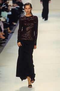 loewe-fw-1999-5.thumb.jpg.5534ad6190ff3a1e85c91a44bcc29941.jpg