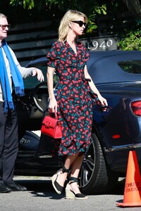 nicky-hilton-exits-a-star-studded-event-ahead-of-the-oscars-in-la-02-08-2020-6.jpg