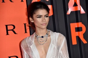 zendaya-coleman-bvlgari-celebrates-b.zero1-rock-collection-02-06-2020-3.jpg