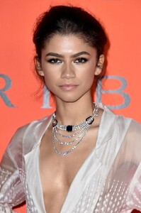 zendaya-coleman-bvlgari-celebrates-b.zero1-rock-collection-02-06-2020-5.jpg