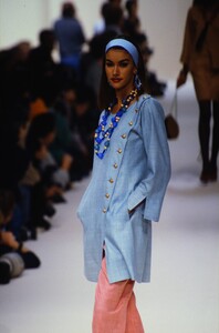 1224961419_ysl-ss-1992(2).thumb.jpg.e83e5b4b7f1bed6fac7371f802da7c5a.jpg