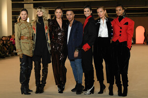 1734501299_LiyaKebedeBalmainRunwayParisFashionWeek1jfcsNEtxN1x.thumb.jpg.1c411afcb0902ae87e1f1e128881f270.jpg