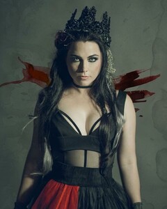 Amy Lee 2.jpg