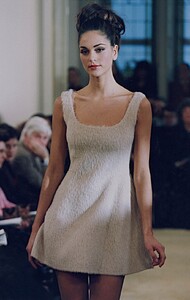 192428052_prada-fw-1992-4(1).thumb.jpg.5a1d586571afe74c9b86edd70af4b06a.jpg