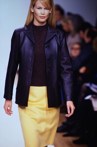 2006843097_prada-fw-1995(4).thumb.jpg.88cde87eef407a9ae6ba66f9ff08c105.jpg
