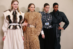 isabel-marant fw20 b9.jpg