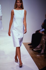 584375414_prada-fw-1995(21).thumb.jpg.5c330d097c4070e7daddd587e53c2106.jpg