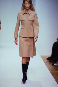 884684558_prada-fw-1995(18).thumb.jpg.d98d3b6e199f2e7d471b7d3f044eee52.jpg