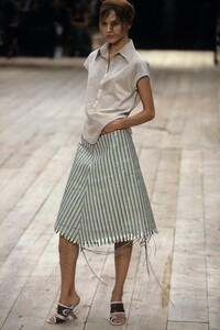 ALEXANDER-MCQUEEN-SPRING-1999-RTW-36-LIISA-WINKLER.thumb.jpg.a52dd0458c7400be366f1554fadf9c5f.jpg