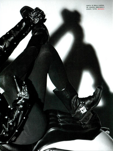 Chic_Raider_Demarchelier_Vogue_Italia_September_1991_06.thumb.png.c27dc7d77a7a01adcea24b99e9d55926.png