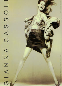 Meisel_Gianna_Cassoli_Fall_Winter_87_88_04.thumb.png.c5b33bd9c88b7a96bb40629f8ae135e3.png