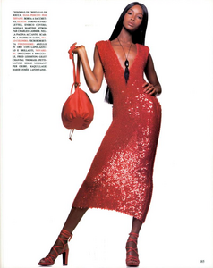 Stile_Flamboyant_Chin_Vogue_Italia_June_1992_10.thumb.png.ff8cbe9cf65c34e85680d4438d2d51d1.png