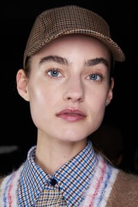 backstage-defile-lacoste-automne-hiver-2020-2021-paris-coulisses-29.thumb.jpg.3b60f8db9f5012896f9005d66f4a6869.jpg