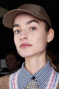 backstage-defile-lacoste-automne-hiver-2020-2021-paris-coulisses-30.thumb.jpg.d68f42dd07643fffa1594c05f1e365bb.jpg