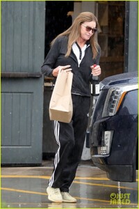 caitlyn-jenner-malibu-march-2020-02.jpg