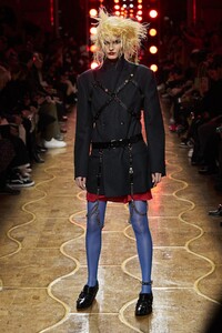defile-junya-watanabe-automne-hiver-2020-2021-paris-look-16.thumb.jpg.1040b4c503a05e7ce7de53abffae3396.jpg