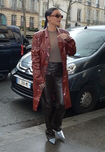 kim-kardashian-out-in-paris-03-02-2020-3.jpg